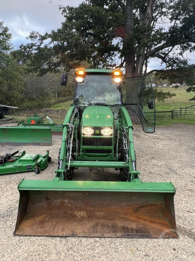 2010 JOHN DEERE 3720 W Attachments